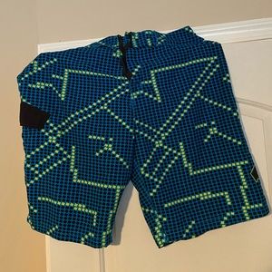 Men’s board shorts/ swimwear